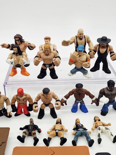 Menge 16 WWE Rumblers Mini Wrestler Actionfiguren Cena Taker Tische Stühle - Bild 2 von 10
