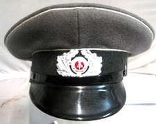NVA Schirmmütze Soldat  NVA Uniform-Artikel  Ostalgie Museum  MfS  Faschingr. 57