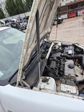 Verin de hayon / de capot Peugeot 106