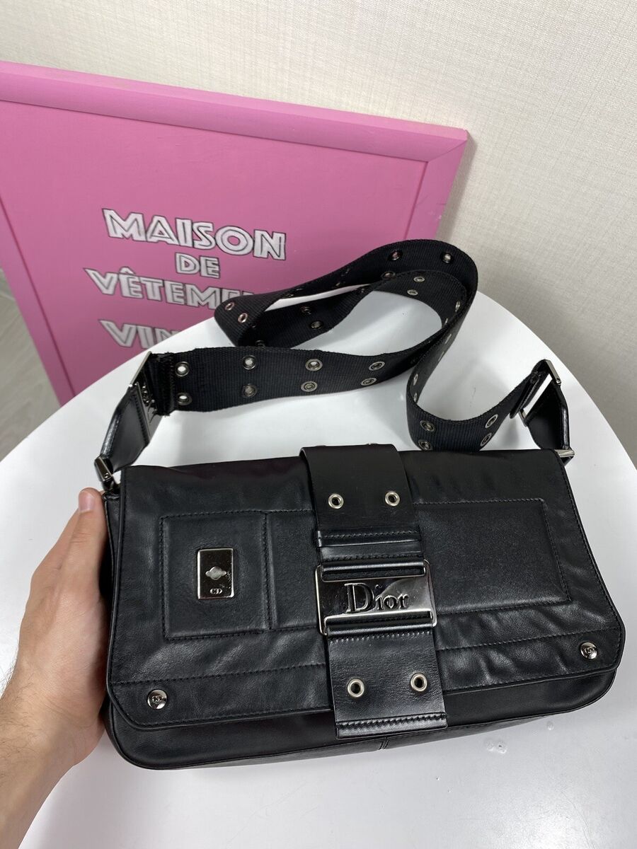Christian Dior Black Street Chic Buckle Leather Crossbody Christian Dior Black Street Chic Buckle Leather Crossbody