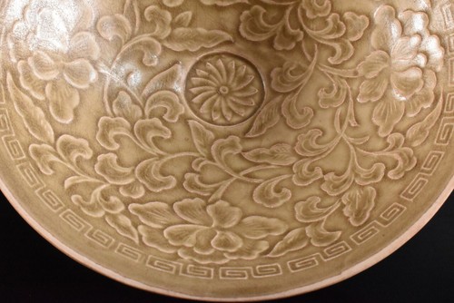 U2440: XF Chinese Celadon Flower Arabesque sculpture TEA BOWL Tenmoku chawan - Picture 4 of 8