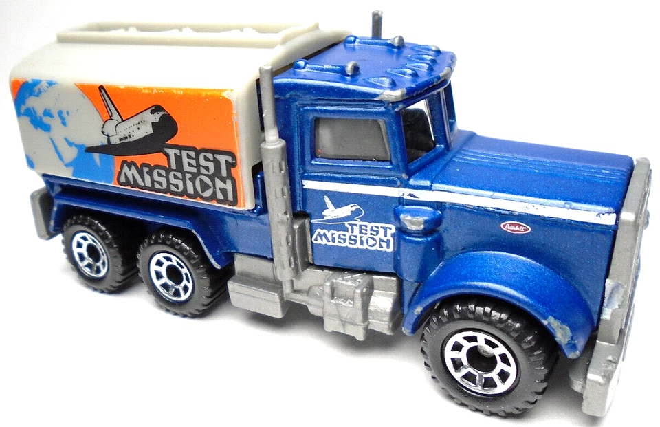 1981 MATCHBOX PETERBILT TEST MISSION BLUE 1:80 DIECAST TANKER TRUCK WITH ORANGE - Image 2 of 4