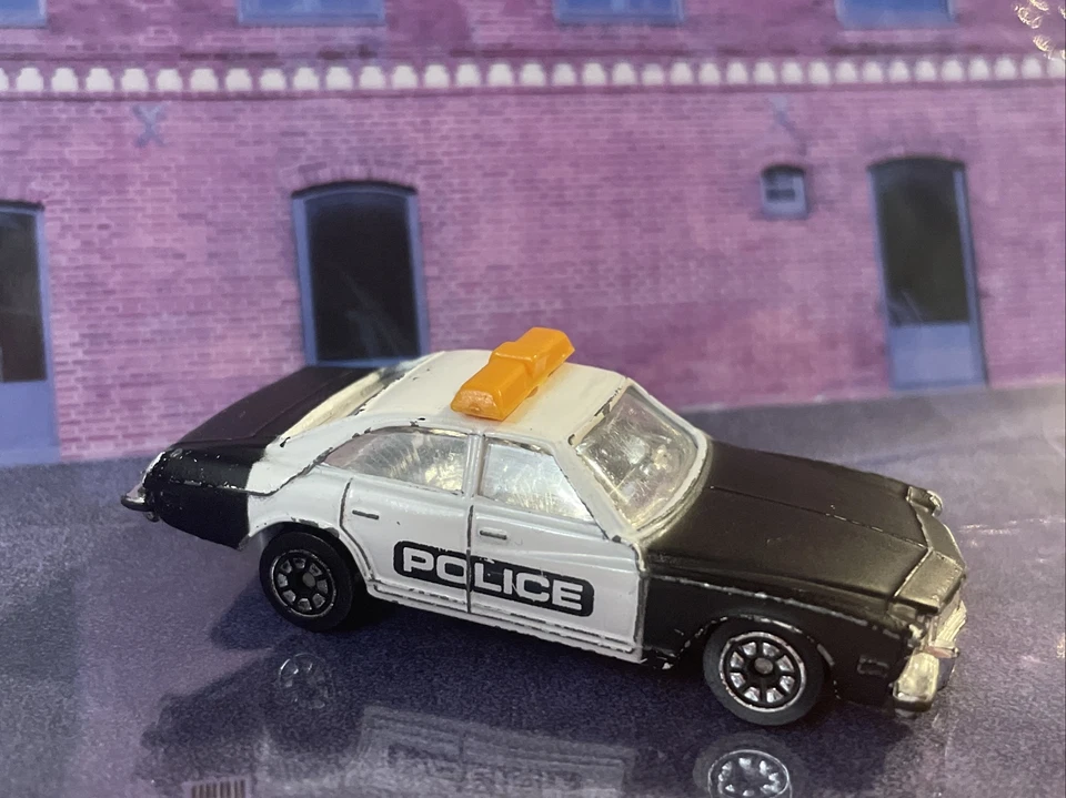 Corgi Buick Regal Police Car Orange Lights Silver Interior Rare ! - Image 2 of 4