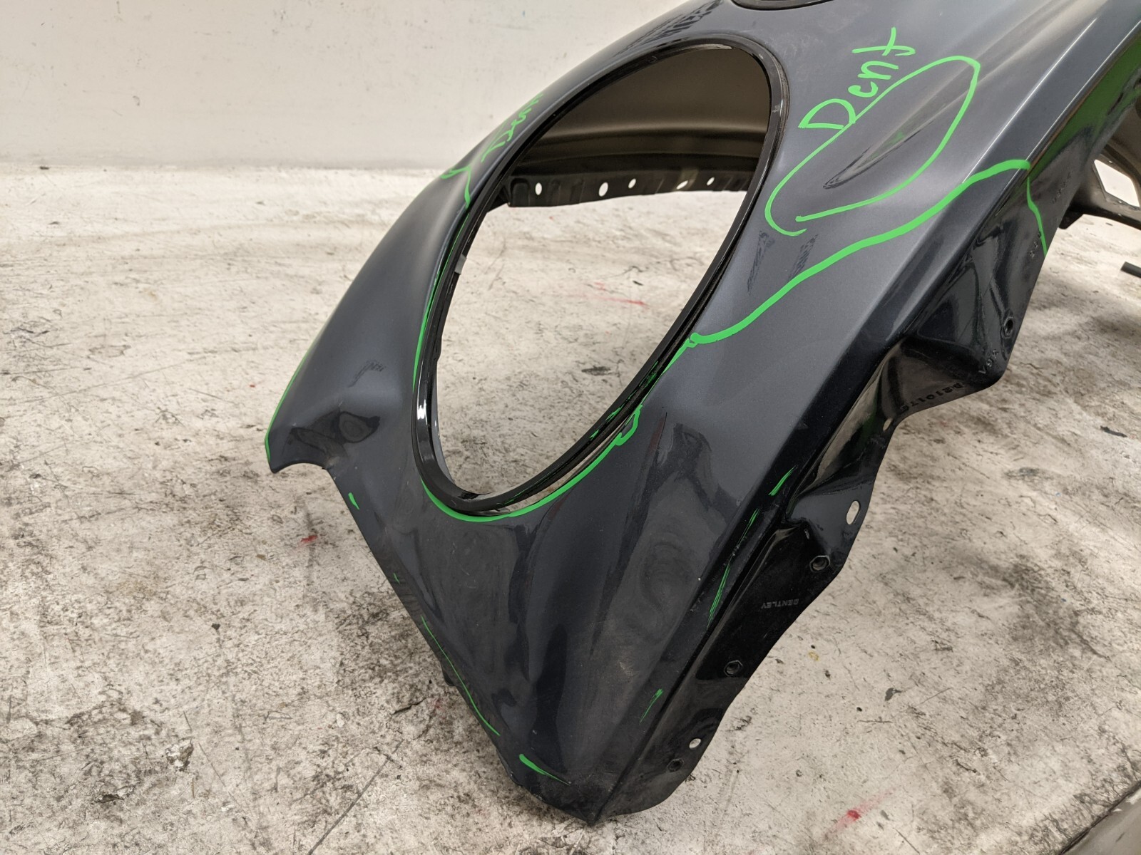 2021-2024 Bentley Bentayga Front Left Driver Side Fender OEM 36A821017H #49068