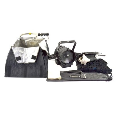 Lupolux Dayled 1000 Fresnel 6'' LED Stage Light with DMX Input 90-240V 90W Lupo