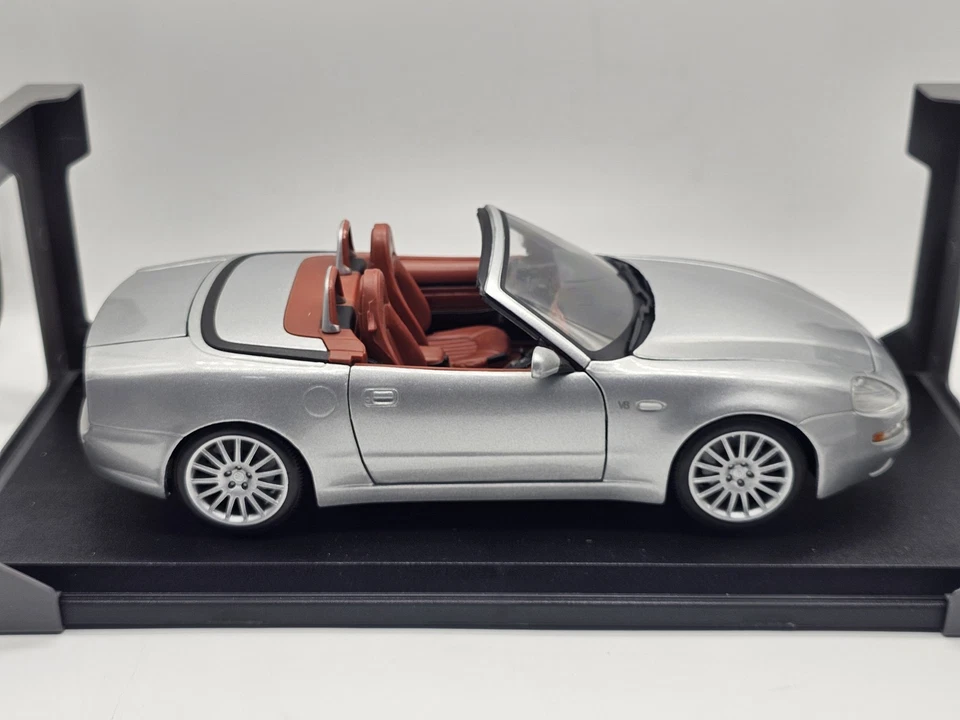 Maserati Spyder Argento 1:18 Maisto Special Edit. In Box - Immagine 4 di 4