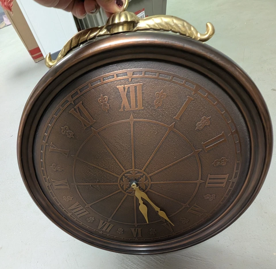 Reloj Estación Tren Doble Cara Bronce, no tengo ni idea si funciona o no  Foto 4 de 4