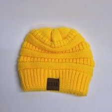 DYKL Knit Beanie Hat Cap Yellow Acrylic Stretch Youth R0a