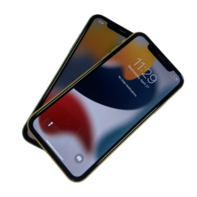 Apple iPhone 11 - 128GB & 64GB - Unlocked - Mint Condition - Free Shipping