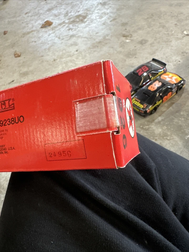 ERTL #9238UO "TEXACO #02" 1926 MACK TANKER BANK SCALE 1:25 NIB - Image 3 of 4