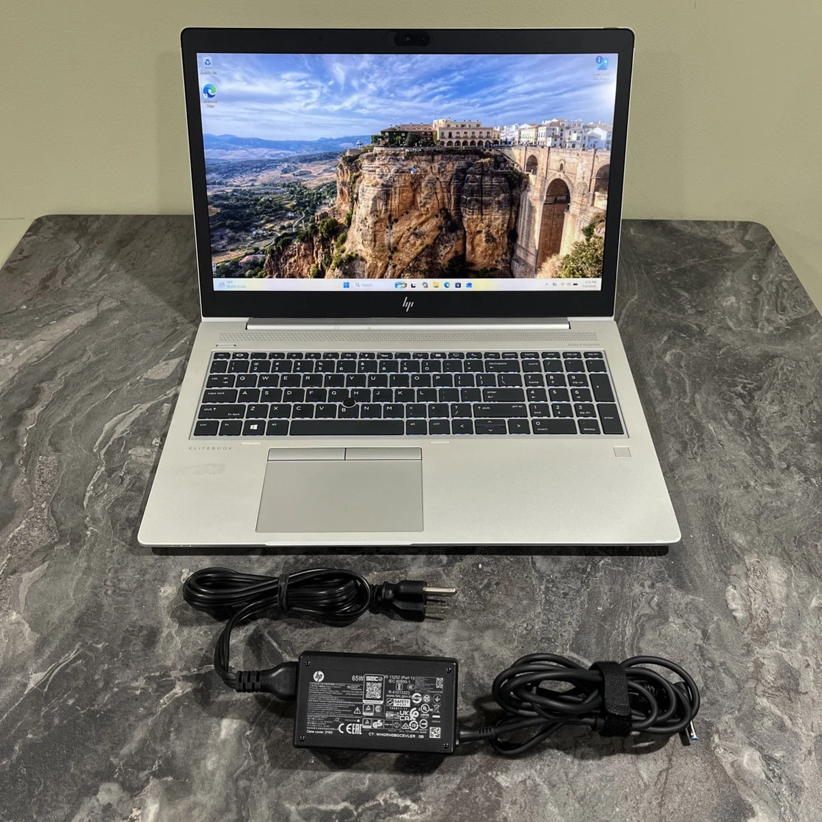 HP Intel Core i5 7th Gen. PC Laptops & Netbooks 256 GB SSD