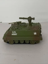Ertl 1:64 US Army M113 Armored Personnel Carrier