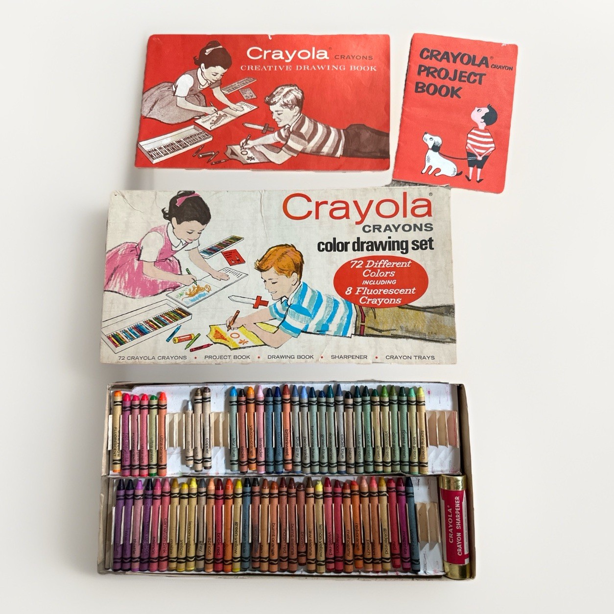 Vintage Crayola Crayons Color Drawing Set No. 72 Books Sharp