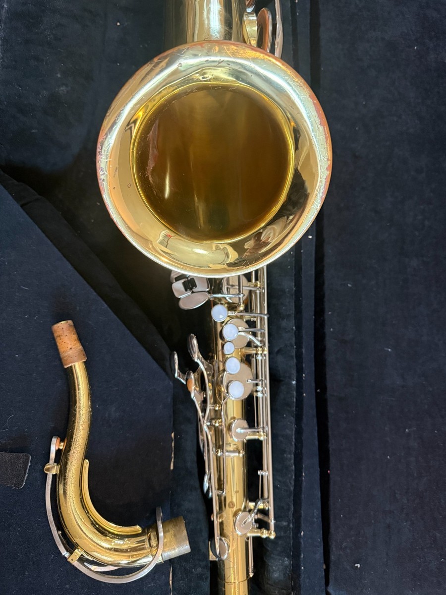 Yamaha YTS-23 Tenor Saxophone with case and mouthpiece. Made in