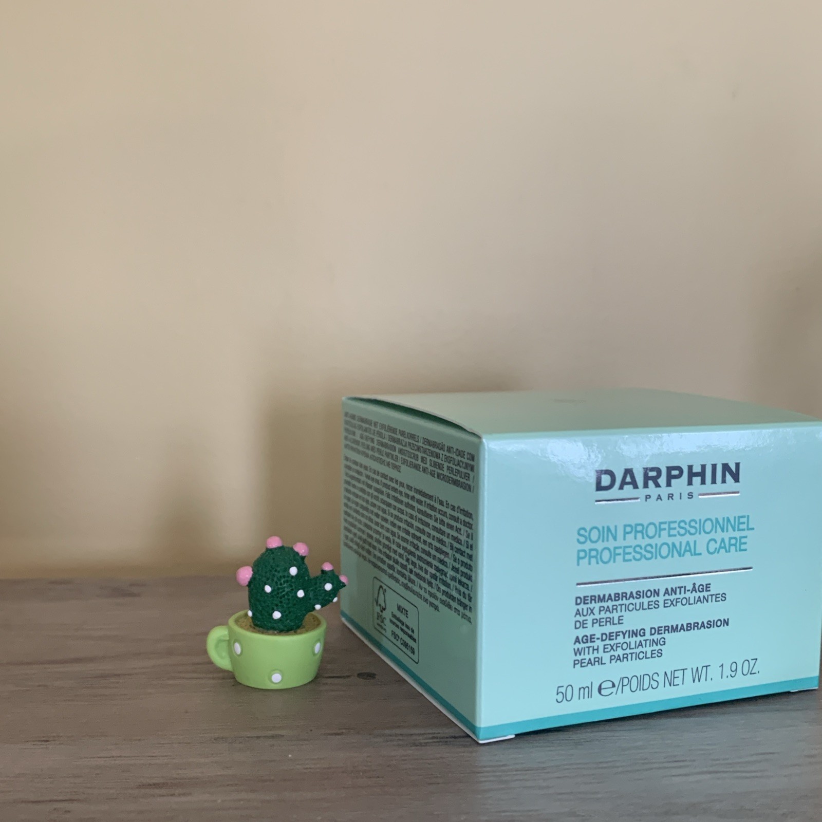 Darphin Age-Defying Dermabrasion With Exfoliating Pearl Particles For All Skin