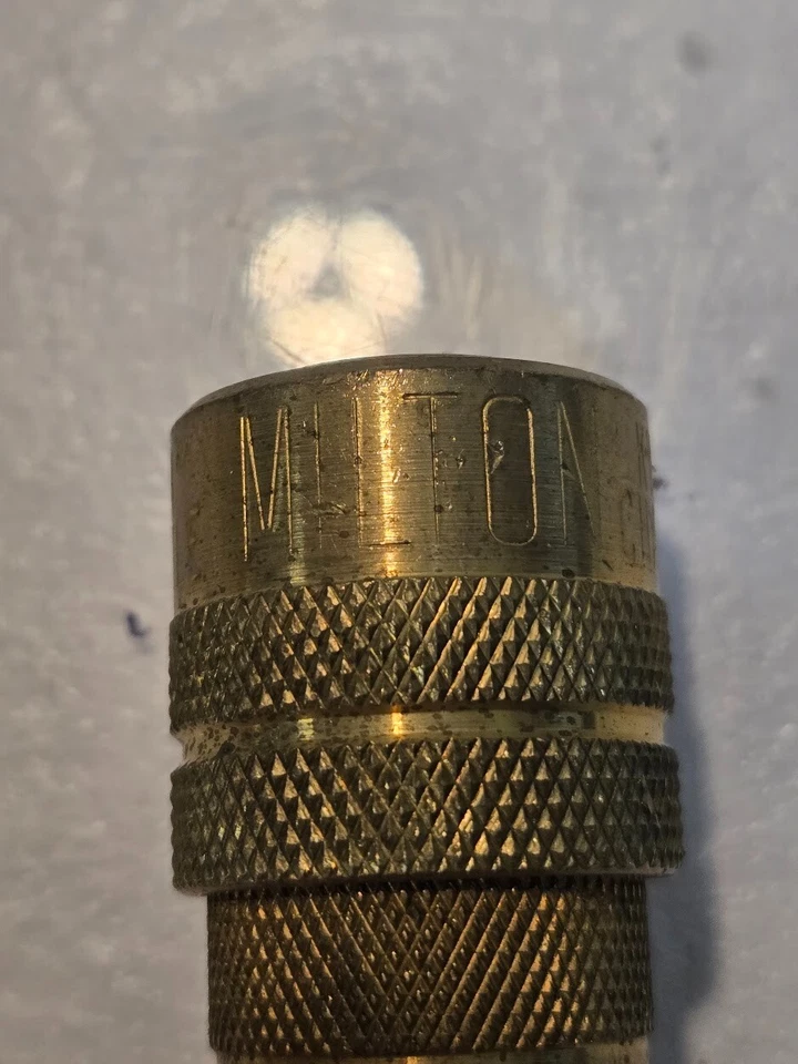 2 Quantity of Milton Kwik Change M Style Couplers 1/4"x5/16" Flare (2 Quantity) - Image 2 of 4
