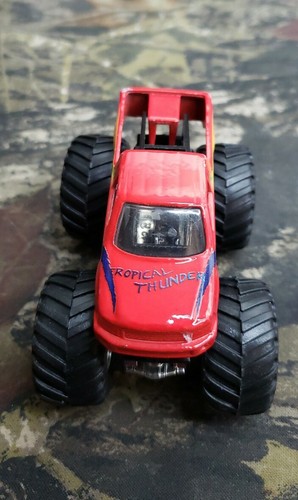 3 Hotwheel Monster Jam Annihiltor Tropical Thunder & El Toro Loco Trucks Mattel  - Picture 4 of 11