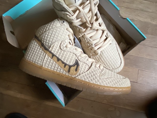 nike waffle high top