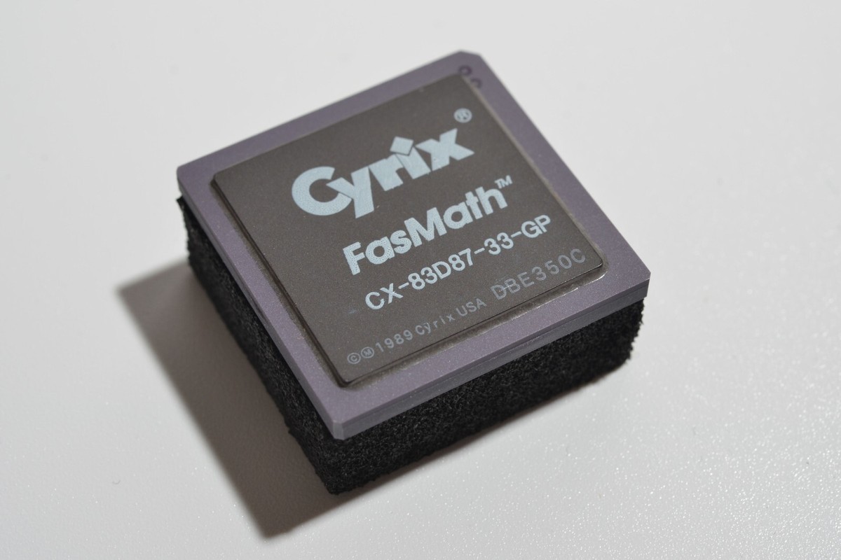 Cyrix CX-83D87-33-GP Fasmath Math Coprocessor for 386DX CPU