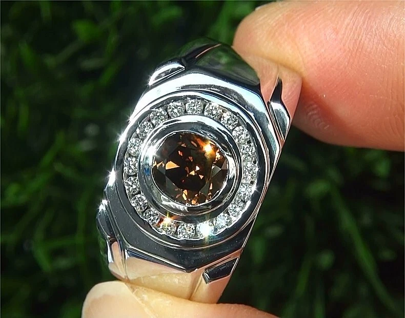 Anillo de diamantes coñac de oro blanco de 14 quilates para hombre 1,9 quilates Foto 3 de 4