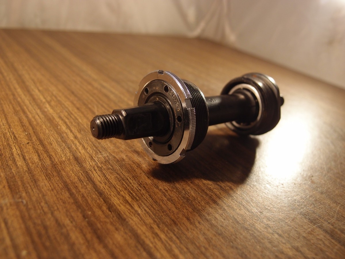 SHIMANO - うっちー Universal Cycles -- Shimano FC-M645 ZEE Crankset