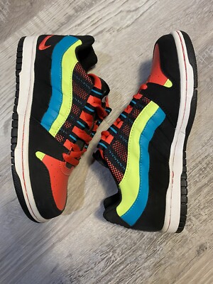 Nike Vunk ( GS) Style # 375795-061 Size 3.5 New/ Dead Stock