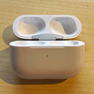 Apple AirPods Pro Kopfhörer Bluetooth Ladecase Weiß, doppelt