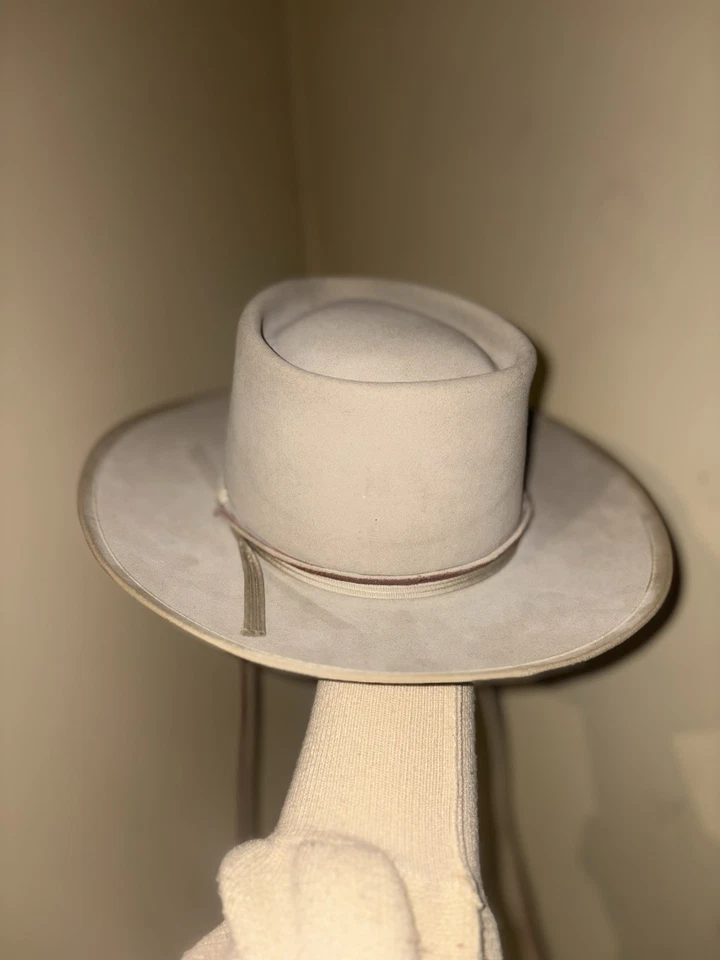 Sombrero de Vaquero Resistol Para Hombre 6X George Strait Piel Campana Plateada Fieltro Largo Ovalado 7  Foto 2 de 4