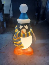 Vintage Blow Mold Chilly Willy The Penguin General Foam 28” Christmas USA Works