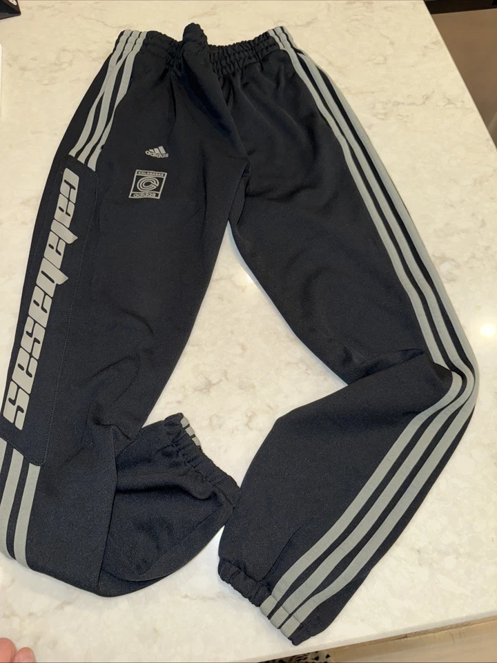 Pantalones de chándal Adidas Yeezy Calabasas - Tinta/Lobos pequeños Foto 2 de 4
