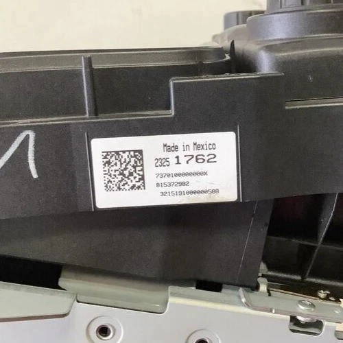 2016 CHEVY TAHOE SUBURBAN 1500 Radio Control Display Screen GENUINE OEM - Image 2 of 4