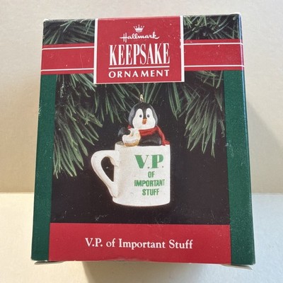 1992 Hallmark Keepsake Christmas Ornament V.P of Important Stuff