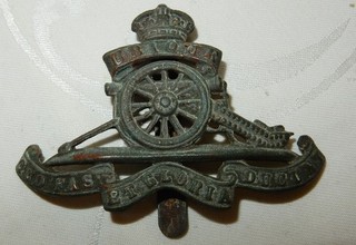 GENUINE THE ROYAL ARTILLERY RA BRITISH MILITARY CAP BADGE SLIDER FIXING K/C