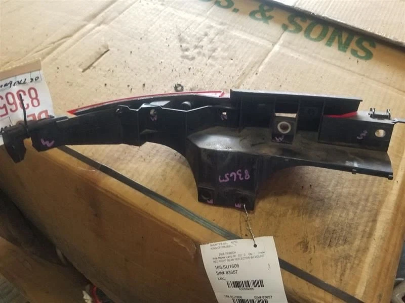 Задний боковой маркер 2006 Tribeca для пассажира 569268 - Изображение 2 из 2