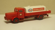Büssing 8000  2-Achs  Pr. m. Heizöltank  Esso -Umbau-  v.  Wiking 1:87
