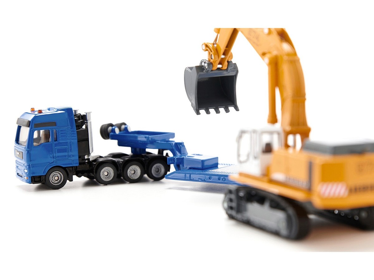 siku6714と2887 1/87 Liebherr 974 Excavator with MAN Truck & Lowboy Trailer
