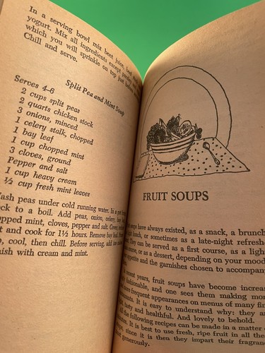 Soups by Jeannette Seaver Vintage 1978 Bantam Paperback Recipes Cookbook PB - Picture 9 of 9