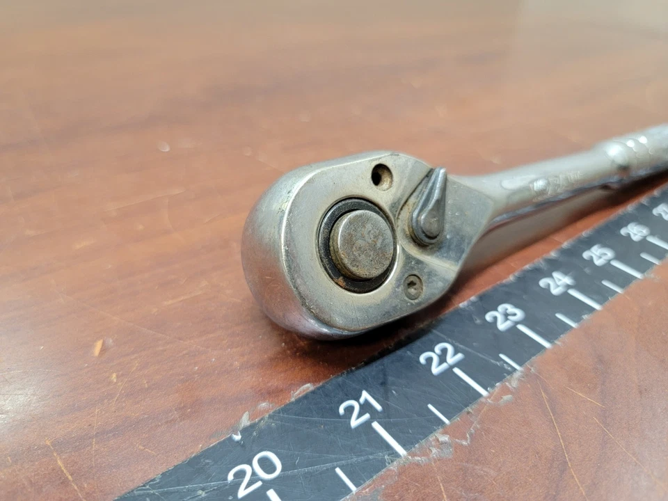 KOBALT 1/2 in. Drive Quick Release Ratchet 337309 Teardrop, 90 Tooth, FOR PARTS - Image 3 of 4