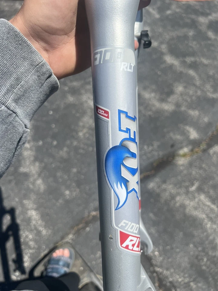 Horquilla FOX 32 26" F100 RLT 1-1/8" dirección 26" rueda freno de disco con auriculares Foto 2 de 2