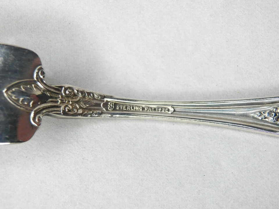 TENEDOR DE CENA TOWLE KING RICHARD PLATA ESTERLINA 7 7/8" SIN MONOGRAMA PAT. MARCA Foto 4 de 4