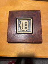 Detroit Tigers Old English "D" MLB framed Pewabic Pottery Green and White Tile