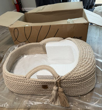 Anzy Home Ecru XL Moses Basket W/ Round Hood Handcrafted W/ Mattress New Box