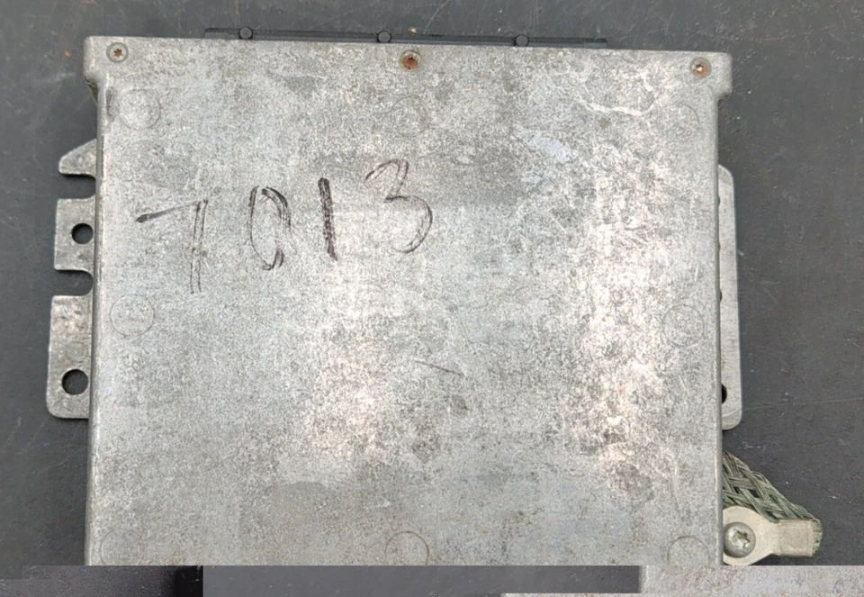 Компьютерный блок управления впрыском топлива 94–96 OEM Saab 9000 Trionic ECM 4301313 - Изображение 4 из 4