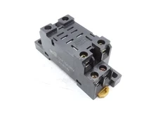 OMRON PTF08A-E RELAY SOCKET