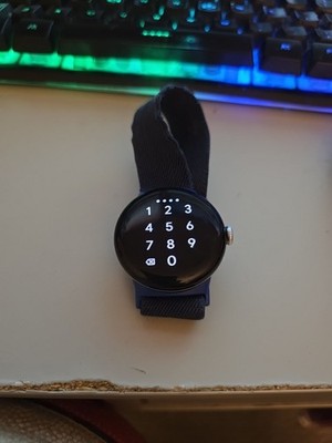Google Pixel Watch 2 GA05029-US 2nd Gen 41mm WiFi GPS BDS Bluetooth Matte Black