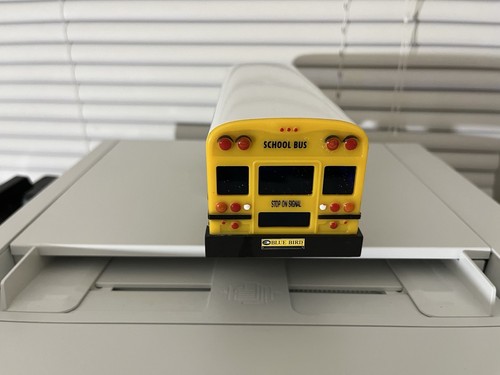 1/43 Scale Blue Bird School Bus - Picture 4 of 4