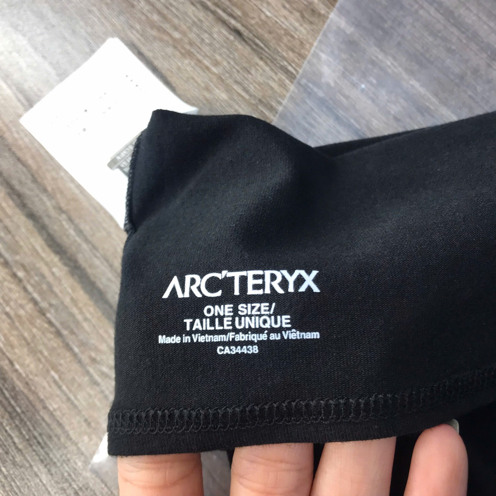 Arc'teryx Rho Lightweight Wool Black Neck Gaiter - Warm Winter Scarf - NWT thumbnail 5