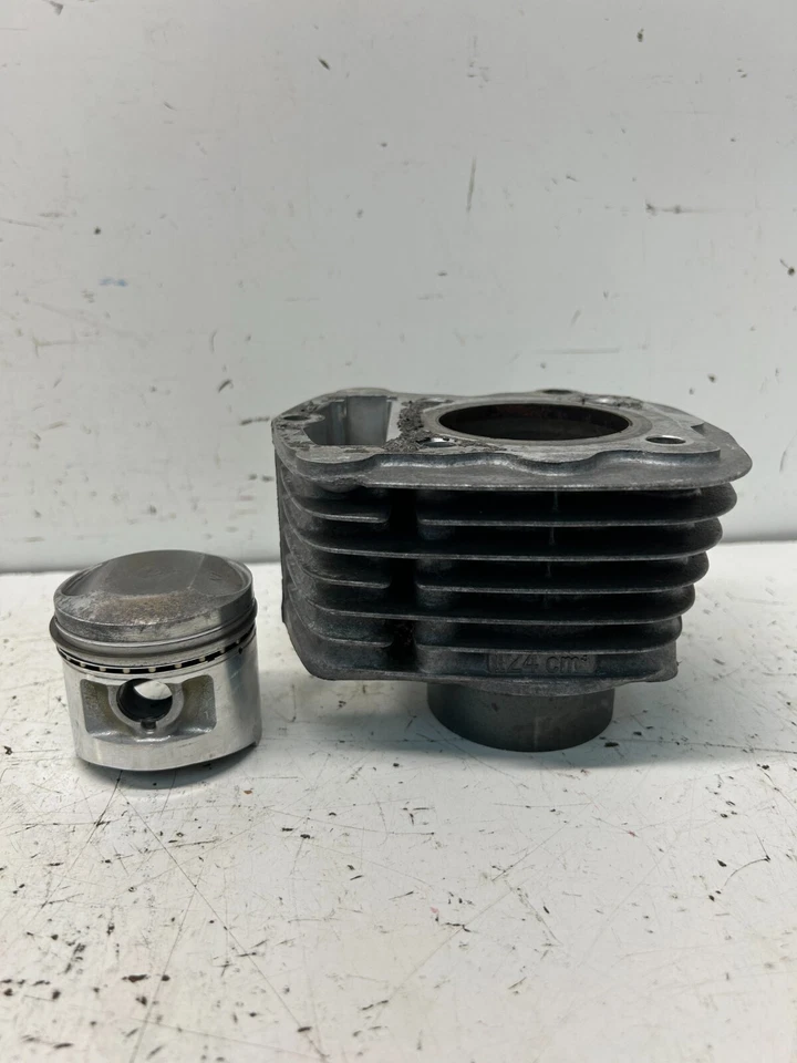 Conjunto de cilindro y pistón motor Honda cb125s cb 125s (1980) Foto 2 de 4