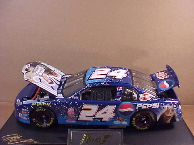 Revell 1/24 Chevrolet Monte Carlo,1999 NASCAR, Star Wars, Gordon  #RC249935077-2 - Image 3 of 3