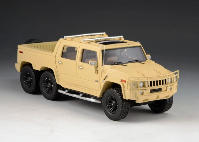 1/43 GLM Hummer H2 SUT 6X6 Beige GLM171002 - Image 2 of 4